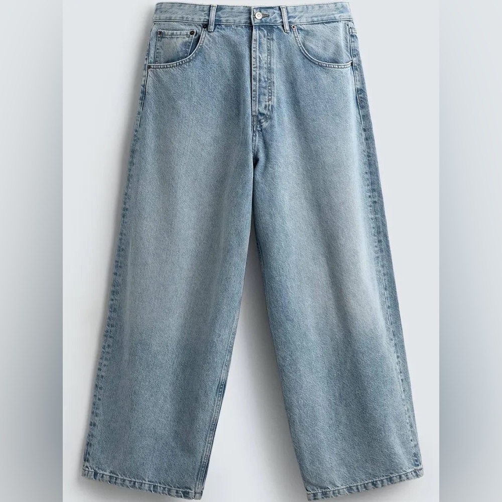 Zara Men's Relaxed Jeans - Light Blue